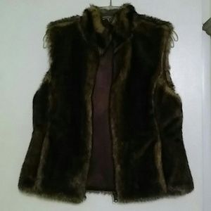 Sleeveless fur jacket